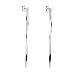 Liebeskind Berlin Ohrhänger mit einer kurzen und einer abnehmbaren langen Schlangenkette in der Farbe silber Produktbild