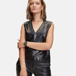 Liebeskind Berlin Armbanduhr mit schwarzem Zifferblatt, schwarzem Gehäuse, schwarzem Edelstahlband und Chronographenwerk Tragebild