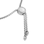 Liebeskind Berlin Armband bestehend aus einer silbernen Kette und einem Metallstreifen; Bild vom Verschluss