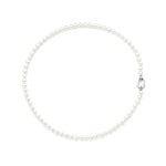 Ti Sento Milano Halskette "Classy Pearl" aus weißen Perlen mit silberfarbenem Gliederelement im vollständigen Rundum-Design.