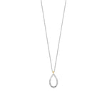 Die Ti Sento Milano Halskette von Ti Sento Milano besteht aus einer silbernen Kette mit einem tropfenförmigen Anhänger, der mit kleinen klaren Zirkoniasteinen und einem goldenen Akzent verziert ist - ein elegantes Schmuckstück, das zu jedem Anlass passt.