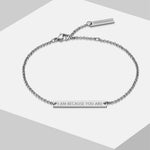 Liebeskind Berlin Armband bestehend aus einer filigranen, silbernen Kette und einer gravierten Edelstahlplatte mit Gravur-Möglichkeit auf der Rückseite; Zusatzbild