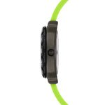 Cool Time Kids Armbanduhr mit schwarzem Zifferblatt, schwarzem Gehäuse und grünem Silikonband; Seitenansicht