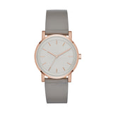DKNY Armbanduhr – The Grey Leather Allrounder