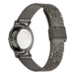 Rückansicht der Liebeskind Berlin Armbanduhr - Glitter-Special, mit metallischem Netzband und Verschluss auf weißem Grund - ideal für alle, die eine stylische Damenuhr suchen.