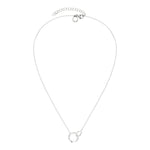 Die LIEBESKIND BERLIN Halskette - The Organic Twist von Liebeskind Berlin ist mit zwei ineinandergreifenden Kreisen und einem verstellbaren Verschluss ideal für einen schicken Lagenlook.