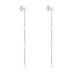 Liebeskind Berlin Ohrhänger bestehend aus einer silbernen Venezianerkette und Perlen; Produktbild