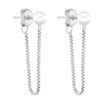 Liebeskind Berlin Ohrhänger bestehend aus einem Ohrstecker mit einer Perle und einer silbernen Venezianerkette; Produktbild