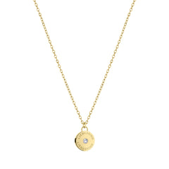 Liebeskind Berlin Halskette bestehend aus einer goldenen Ankerkette und einem goldenem, runden Anhänger mit Logoaufdruck und Zirkoniastein; Produktbild