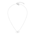 Tamaris Halskette mit Ankerkette und zwei ineinander gehängten Circles mit glatter und gedrehter Oberfläche in der Farbe silber Produktbild