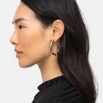 Liebeskind Berlin Creole im Acetat Style, in der Farbe roségold; Tragebild