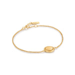 Das Ania Haie Armband - The Rope Disc besteht aus einer zarten Goldkette, einem runden, flachen Anhänger und einem verstellbaren Verschluss - ideal für den Alltag.