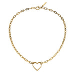 Die LIEBESKIND BERLIN Halskette - In Liebe von Liebeskind Berlin besteht aus einer goldenen Kette mit einem offenen Herzanhänger, der sich perfekt als Geschenk eignet und elegant auf weißem Hintergrund präsentiert wird.