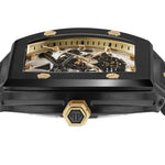 Seitenansicht der Philipp Plein Armbanduhr - The Black $keleton, einer Herrenuhr im schwarz-goldenen Design mit skelettiertem Zifferblatt und sichtbarem mechanischem Uhrwerk.