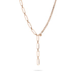 Die LIEBESKIND BERLIN Halskette - Wear it Different von Liebeskind Berlin verfügt über zwei einzigartige Kettenformen und einen auffälligen vertikalen Tropfen, der ein modernes, elegantes Accessoire in Roségold für jeden Look darstellt.