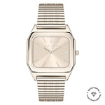 Liebeskind Berlin Armbanduhr mit roségoldenem Zifferblatt, eckigem Gehäuse sowie strukturiertem Meshband in der Farbe frozen rosé Produktbild