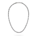Die Fynch-Hatton Halskette - The King Chain aus Edelstahl mit geometrischem Link-Design präsentiert sich auf weißem Hintergrund.