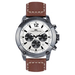 Fynch-Hatton Armbanduhr mit weißem Zifferblatt, Chronographenwerk, silbernem Gehäuse mit aufgesetztem Topring und braunem Lederband; Produktbild