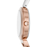 DKNY Armbanduhr mit roségoldenem Gehäuse und silbernem Edelstahlband; Seitenansicht