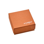 Orangefarbene quadratische Geschenkbox mit Amen-Logo auf dem Deckel, ideal für die Präsentation der Amen Halskette - The Green Square Pendant von Amen, abgebildet auf weißem Hintergrund.