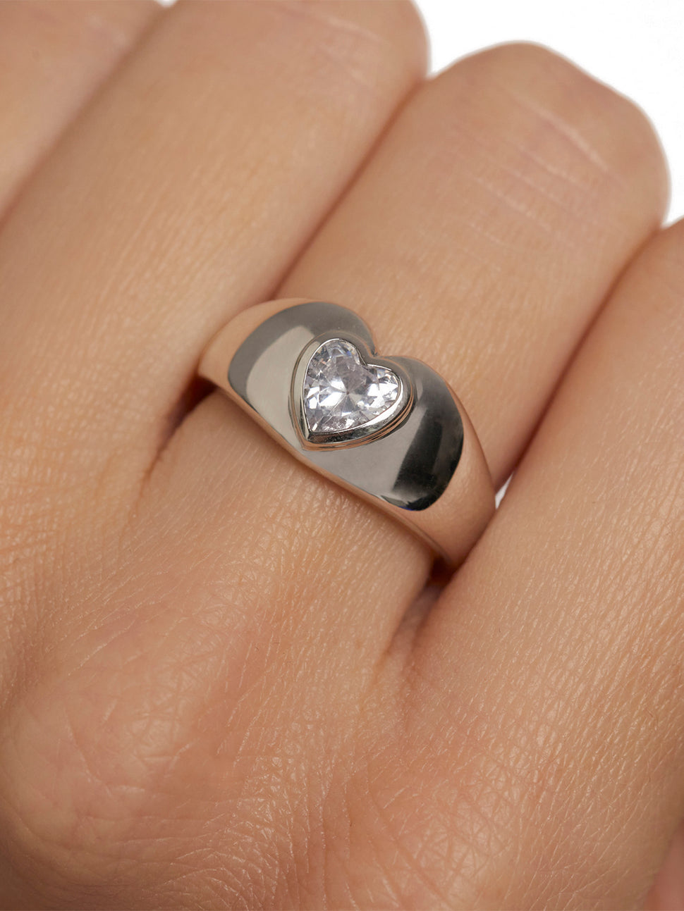 PDPaola Ring in der Farbe silber mit Herzmotiv aus einem Glitzerstein; Größe 50, Produktbild