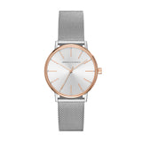 Armani Exchange Armbanduhr mit silbernem Zifferblatt mit roségoldenen Indizes und Glitzersteinakzenten, silbernem Gehäuse mit roségoldenem Topring und silbernem Meshband; Produktbild