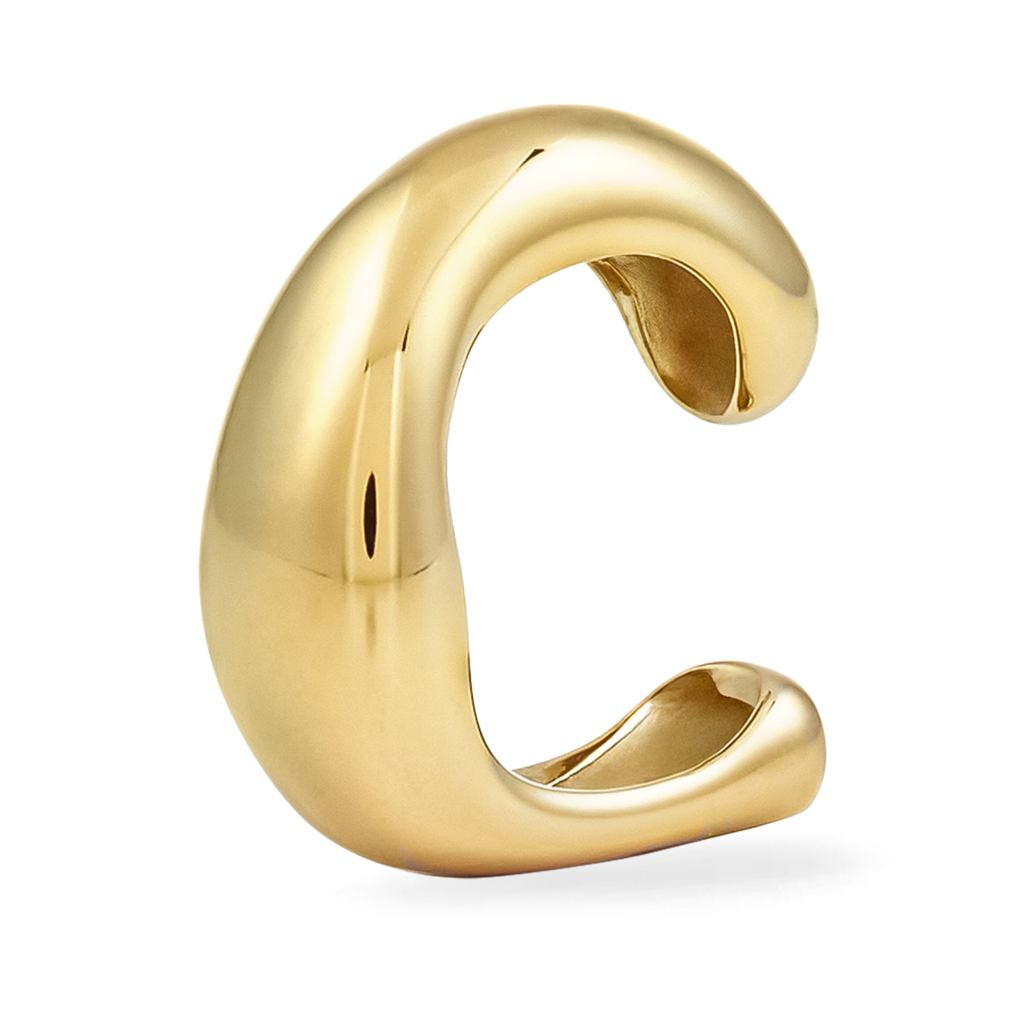 Der COPENHAGEN STUDIOS Ear Cuff - Organics in Gold zeichnet sich durch seine glatte, polierte Oberfläche und das minimalistische Design der Copenhagen Studios auf weißem Grund aus.