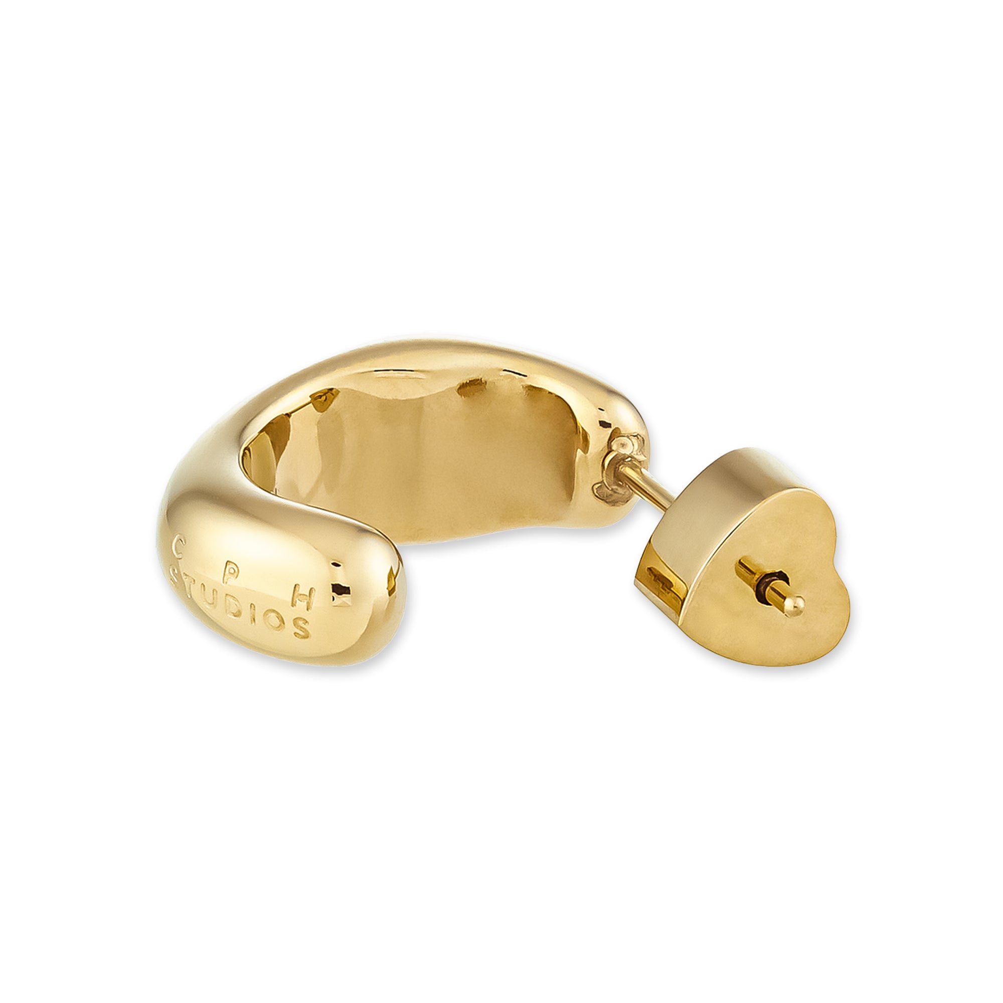 Goldfarbene Ohrmanschette mit klobigem, geschwungenem Design und herzförmigem Schraubverschluss - ein elegantes Stück, das sich perfekt mit Ihren Lieblingsohrsteckern COPENHAGEN STUDIOS - Organics by Copenhagen Studios oder klassischen Ohrsteckern kombinieren lässt.