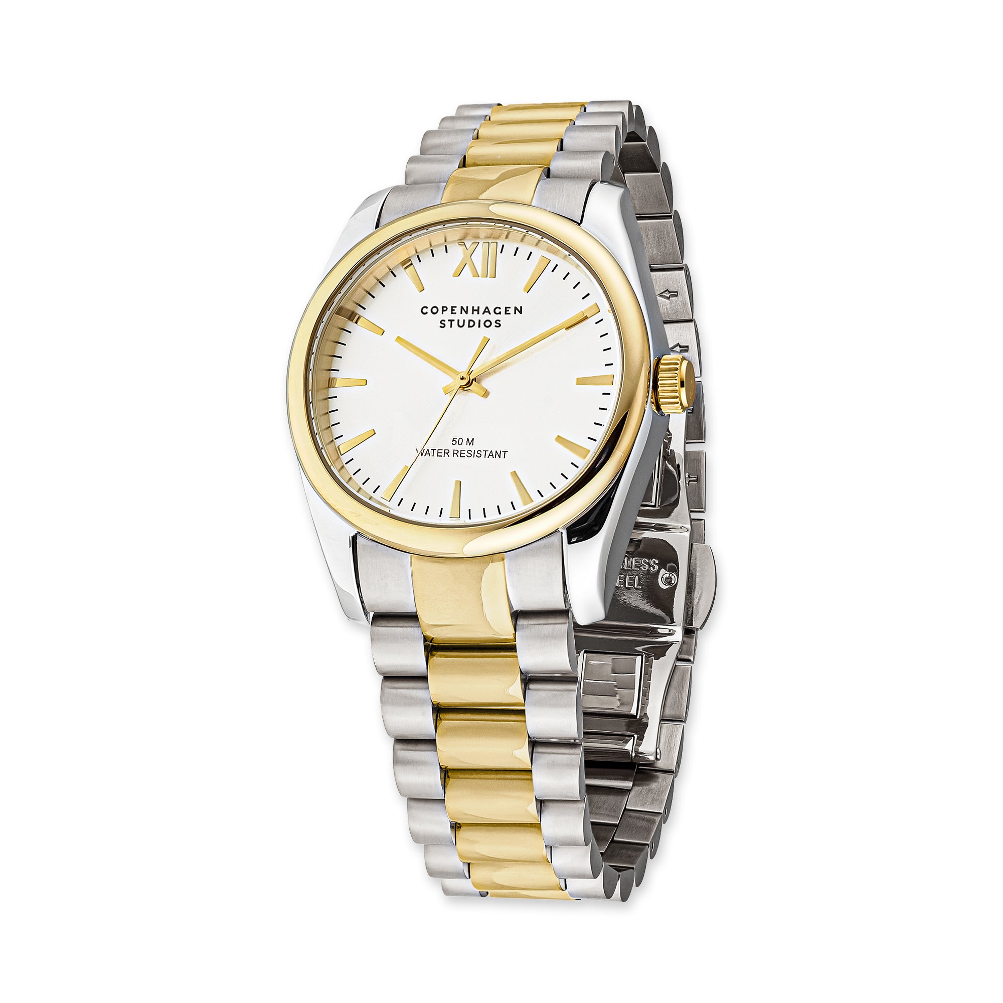 Die runde Uhr COPENHAGEN STUDIOS von Copenhagen Studios besticht durch ihr zweifarbiges Design in Gold und Silber mit weißem Zifferblatt und Metallgliederband und bietet einen minimalistischen Look für zeitlose Eleganz.