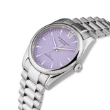 Elegantes Accessoire: Die COPENHAGEN STUDIOS Armbanduhr - Round Watch von Copenhagen Studios mit silbernem Metallband und lavendelfarbenem Zifferblatt ist perfekt für stilbewusste Frauen.