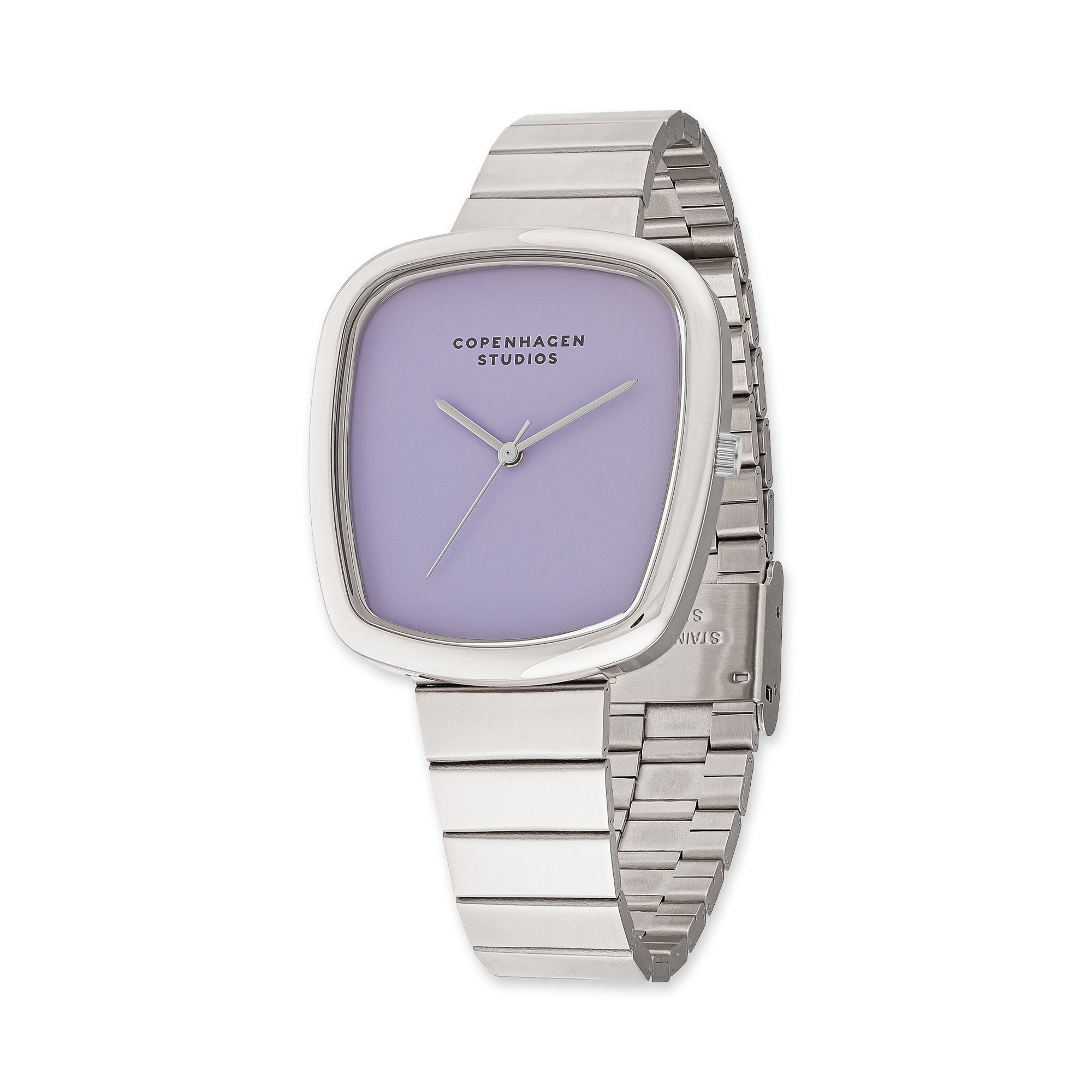 Die COPENHAGEN STUDIOS Armbanduhr - Curved Watch von Copenhagen Studios zeichnet sich durch ein violettes, quadratisches Zifferblatt, ein schlankes, silbernes Band und ein minimalistisches Design aus - perfekt, um Ihrem Look moderne Eleganz zu verleihen.