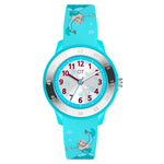 Die Cool Time Kids Armbanduhr - Die coole Eisprinzessin von Cool Time hat ein hellblaues Design mit roten Zahlen und einer Cartoon-Eisprinzessin auf Schlittschuhen - perfekt für kleine Winterzauber-Fans.
