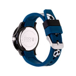 Rückansicht der Cool Time Kids Armbanduhr - The Cool New Soccer von Cool Time, mit Fußballmotiven, "ITS COOL TIME" auf dem Edelstahlgehäuse und einem bequemen Silikonarmband, das sich perfekt für aktive Kinder eignet.