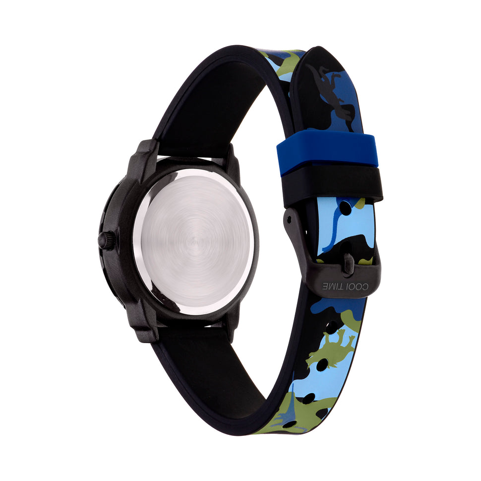 Cool Time Kids Armbanduhr mit schwarzem Zifferblatt, schwarzem Kunststoffgehäuse mit drehbarem Topring und schwarzem Silikonband mit grün-blauem Camouflage-Muster und Dino-Motiven; Rückansicht