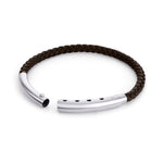 Das Fynch-Hatton Armband - The Leather Classic überzeugt mit geflochtenem Leder, silbernem Verschluss und Metallakzenten - stilvoller Herrenschmuck von Fynch-Hatton für jede Gelegenheit.