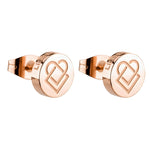 LIEBESKIND BERLIN Ohrstecker - Keep Loving: Elegante Ohrstecker aus Roségold mit eingraviertem geometrischem Design in Herzform, perfekt für Fans des Liebeskind Berlin Stils.