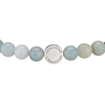 Das LIEBESKIND BERLIN Beads - The Blue Beads Armband von Liebeskind Berlin besteht aus runden, pastellfarbenen Natursteinperlen und einer silbernen Scheibe mit der Gravur LIEBESKIND - ein elegantes Damen-Armband.