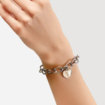 Liebeskind Berlin Armband - Chunky Heart; grobe Gliederkette mit Herzanhänger; silber Tragebild