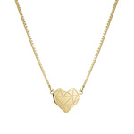 Liebeskind Berlin Halskette bestehend aus einer goldenen Venezianerkette und einem geometrischen Herzanhänger mit grafischen Elementen; Produktbild