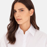 Liebeskind Berlin Ear Cuff mit einer Kette für einen beliebigen Stecker, in der Farbe silber; Tragebild