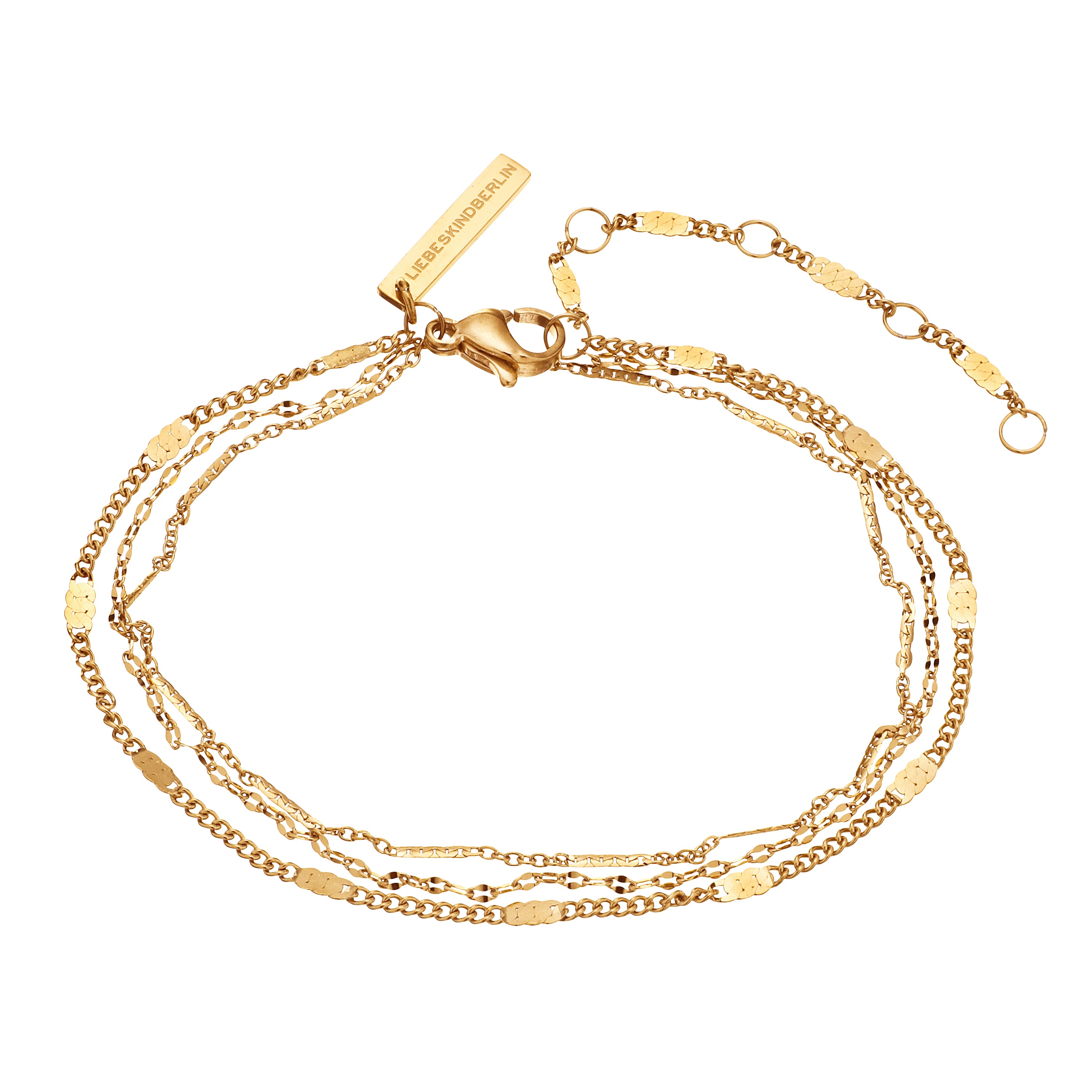 Das LIEBESKIND BERLIN Set - Gold Everyday Layering von Liebeskind Berlin besteht aus einer zarten goldenen Lagenkette mit strukturierten Gliedern und einem eingravierten Anhänger, ideal zum Stapeln oder zum Kombinieren in einem schicken Armband-Layer-Look.