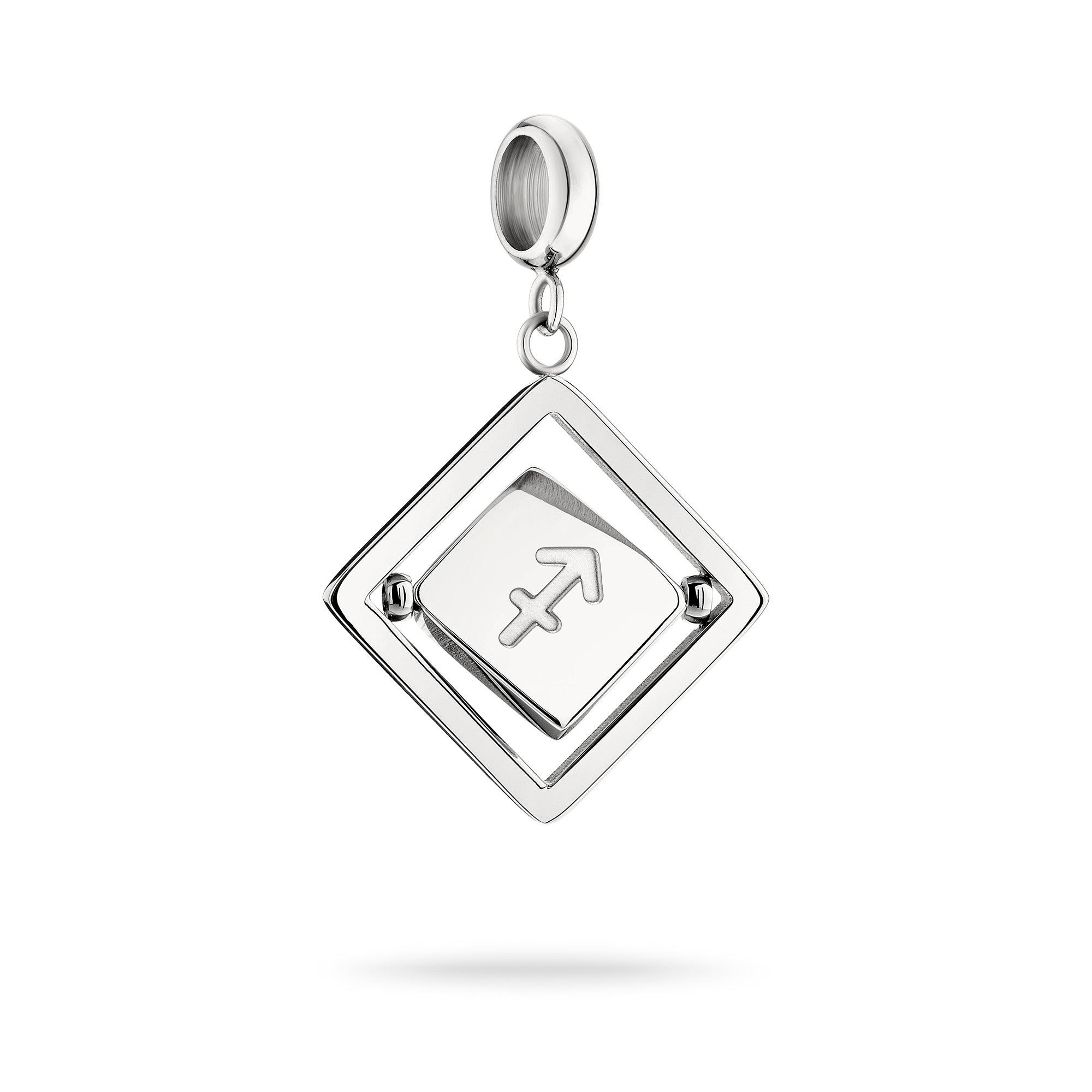 Silberner Liebeskind Berlin Charm mit drehbarem Plättchen, graviertem Schütze-Zodiac-Symbol auf der einen und Logoschriftzug auf der anderen Seite; Produktbild