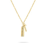 Die LIEBESKIND BERLIN Halskette - The Love Lock von Liebeskind Berlin besteht aus einer goldenen Kette mit einem zylindrischen Anhänger und einem Schlüsselanhänger - ein elegantes Stück, das sich perfekt als Valentinstagskette eignet.