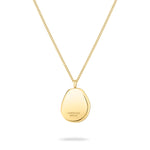 Die LIEBESKIND BERLIN Halskette - The Organic Pendant besteht aus einem unregelmäßigen, runden Anhänger mit eingraviertem Liebeskind Berlin-Logo und verleiht jedem Outfit einen modernen Touch.