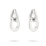 Die LIEBESKIND BERLIN Creole - The Organic Creole sind polierte Edelstahl-Ohrringe mit einem ineinandergreifenden Schleifendesign, das den typischen Stil von Liebeskind Berlin widerspiegelt. Tragen Sie sie solo oder fügen Sie einen abnehmbaren Anhänger für vielseitige Looks hinzu.