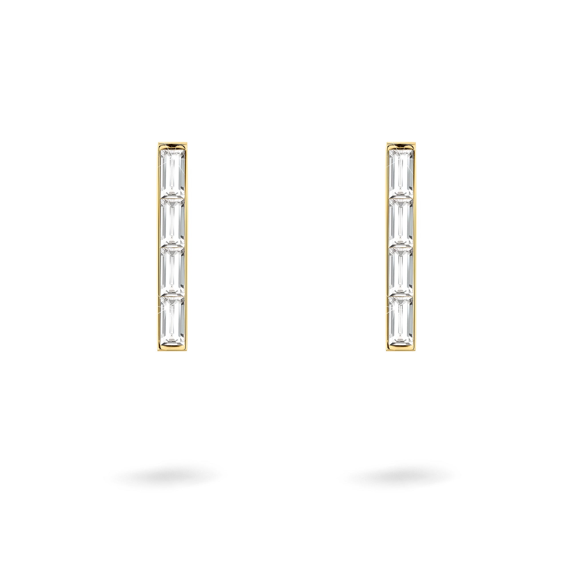 Die LIEBESKIND BERLIN Creole - Sparkling Link Gold-Ohrstecker von Liebeskind Berlin sind mit je vier rechteckigen Zirkoniasteinen auf weißem Grund besetzt.