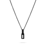 Die elegante schwarze LIEBESKIND BERLIN Halskette - Mini Link von Liebeskind Berlin präsentiert sich auf weißem Hintergrund. Ein echtes Trendstück, das jede Schmucksammlung aufwertet.