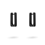 Ein Paar schwarze, rechteckige LIEBESKIND BERLIN Creole - Mini Link Ohrringe von Liebeskind Berlin, mit dem Markennamen auf der Seite eingraviert und auf einem weißen Hintergrund dargestellt.