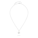 Die LIEBESKIND BERLIN Halskette - Urban Heart präsentiert ein elegantes, silbernes Kettendesign mit einem kleinen, flachen, sechseckigen Anhänger - ein zeitloses Schmuckstück von Liebeskind Berlin.