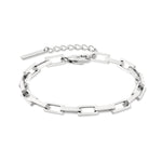 Das LIEBESKIND BERLIN Armband - Urban Chic hat auffällige rechteckige Glieder und einen verstellbaren Verschluss. Dieses schicke Accessoire von Liebeskind Berlin ist auf weißem Hintergrund abgebildet.